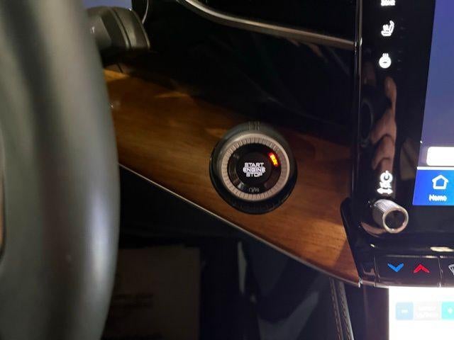 2022 Jeep Grand Wagoneer Series III