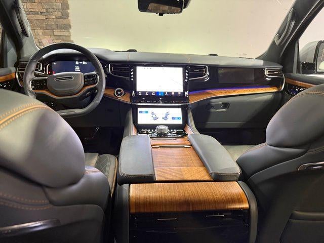 2022 Jeep Grand Wagoneer Series III