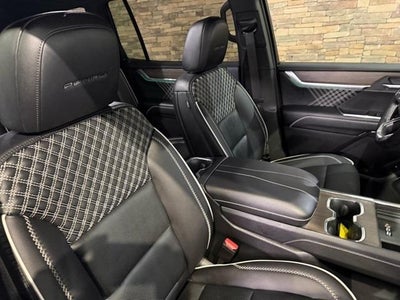 2025 GMC Acadia Denali