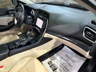 2022 Nissan Maxima Platinum