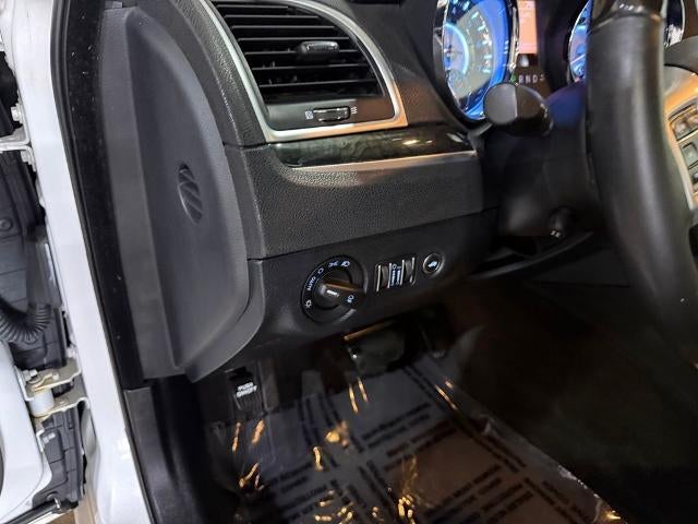 2011 Chrysler 300 300C