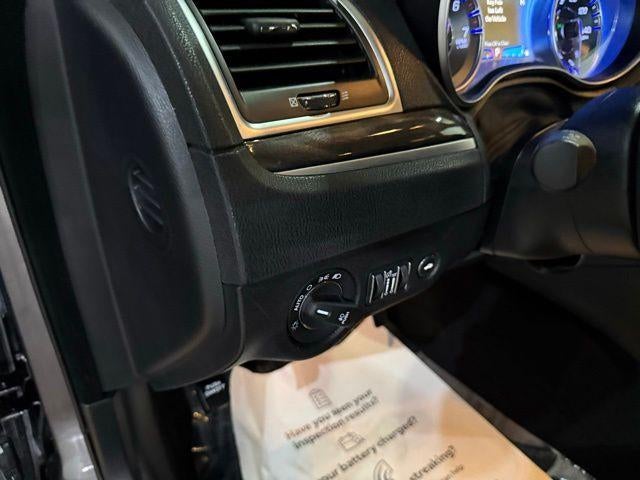 2021 Chrysler 300 Touring L