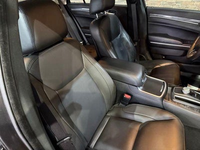2021 Chrysler 300 Touring L