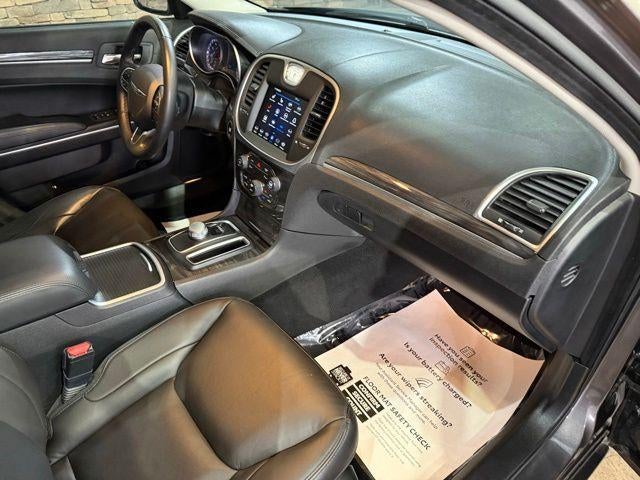 2021 Chrysler 300 Touring L