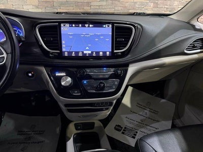 2022 Chrysler Pacifica Hybrid Touring L