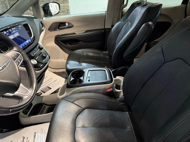 2022 Chrysler Pacifica Hybrid Touring L