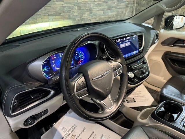 2022 Chrysler Pacifica Hybrid Touring L