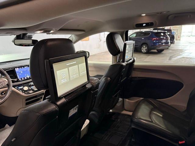 2022 Chrysler Pacifica Hybrid Touring L