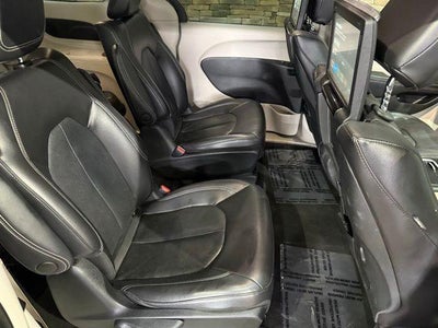 2022 Chrysler Pacifica Hybrid Touring L