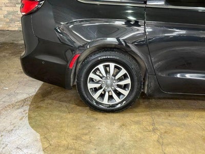 2022 Chrysler Pacifica Hybrid Touring L