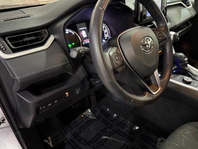 2020 Toyota RAV4 Hybrid XLE