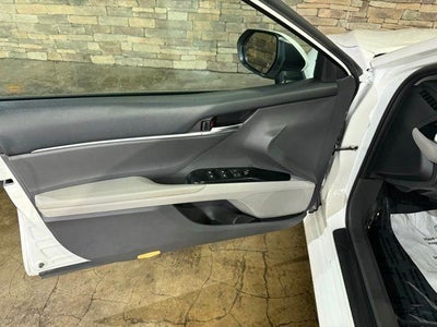 2018 Toyota Camry Hybrid LE