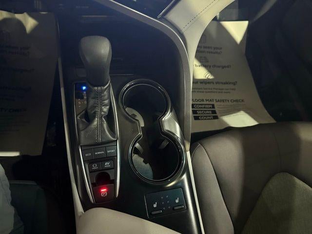 2018 Toyota Camry Hybrid LE