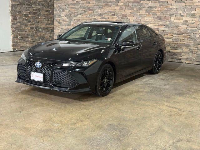 2022 Toyota Avalon Hybrid XSE Nightshade
