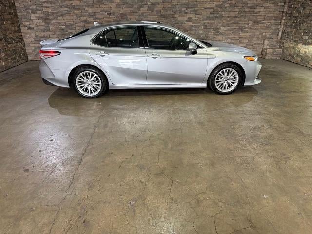 2020 Toyota Camry Hybrid XLE