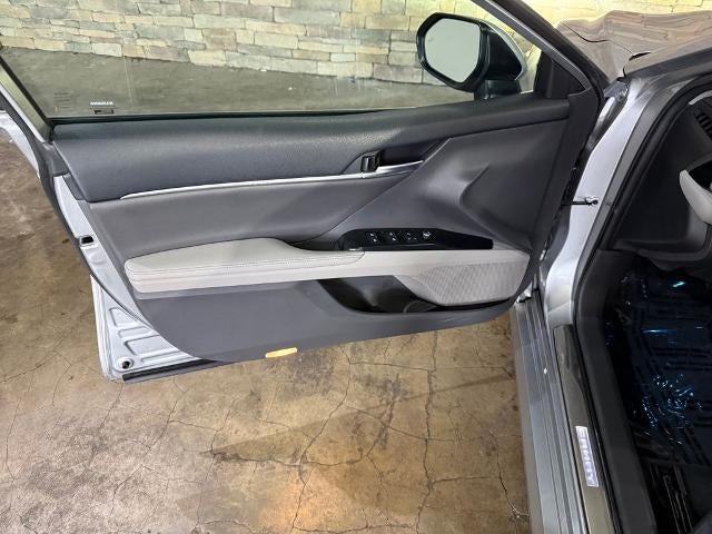 2020 Toyota Camry Hybrid XLE