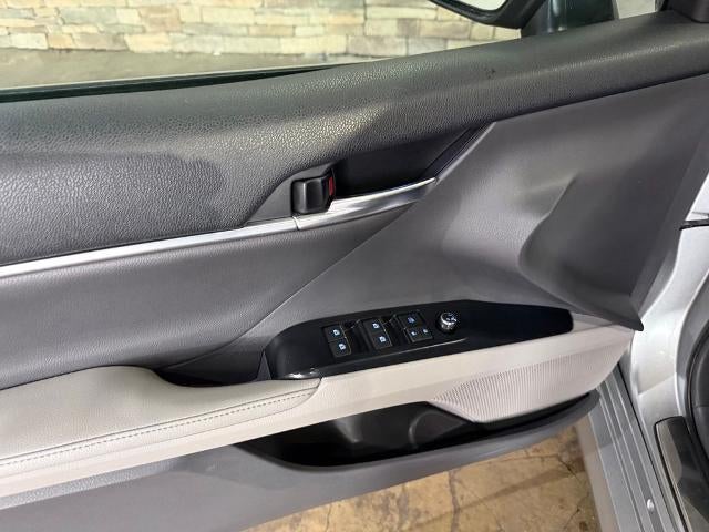 2020 Toyota Camry Hybrid XLE
