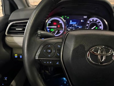 2020 Toyota Camry Hybrid XLE
