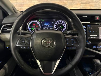 2020 Toyota Camry Hybrid XLE