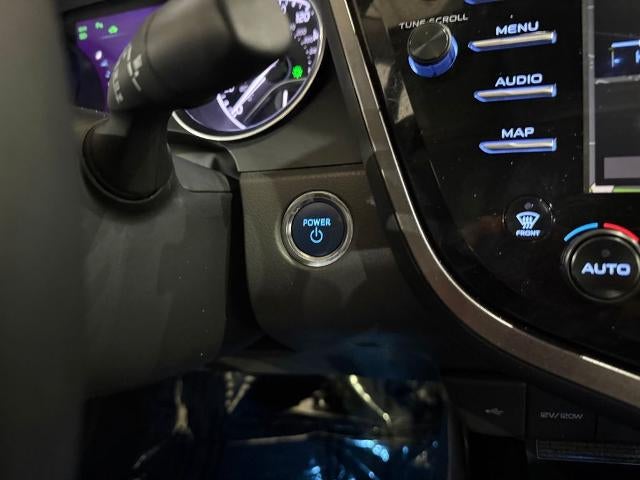 2020 Toyota Camry Hybrid XLE