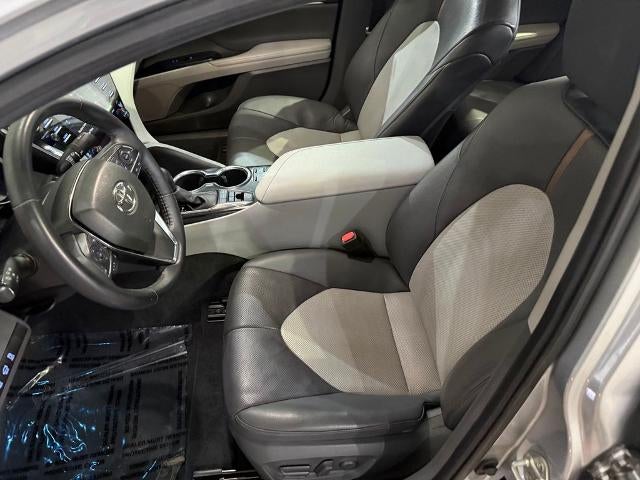 2020 Toyota Camry Hybrid XLE