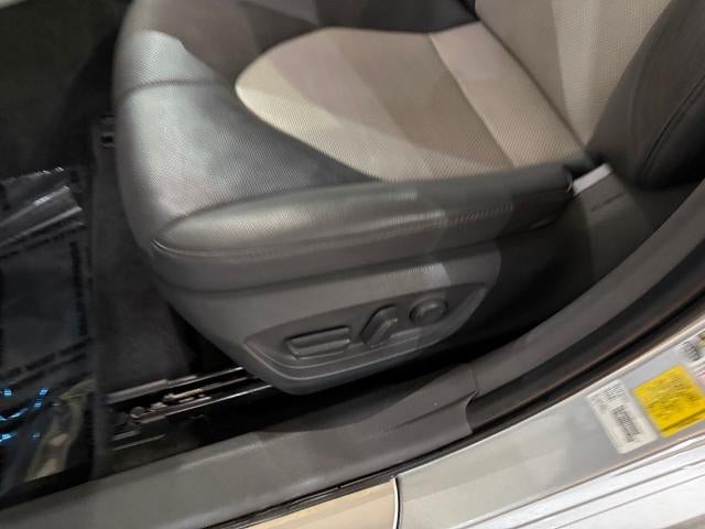2020 Toyota Camry Hybrid XLE