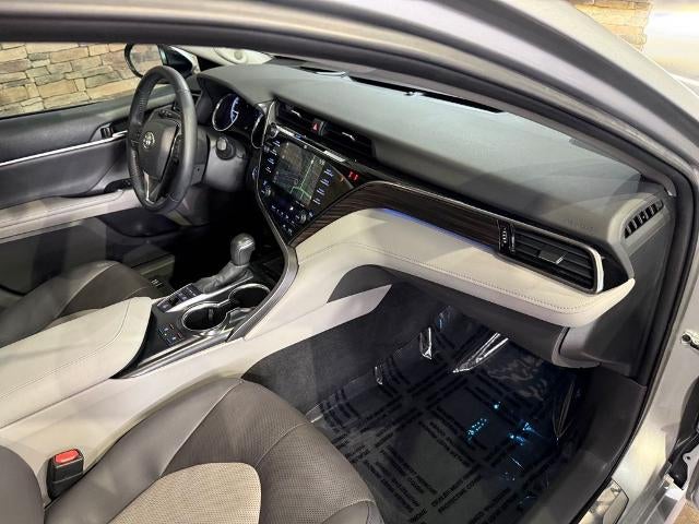 2020 Toyota Camry Hybrid XLE