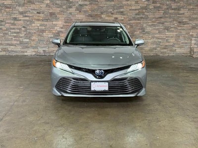 2020 Toyota Camry Hybrid XLE