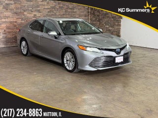 2020 Toyota Camry Hybrid XLE