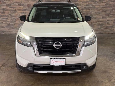 2022 Nissan Pathfinder SL