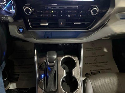 2021 Toyota Highlander Hybrid Platinum