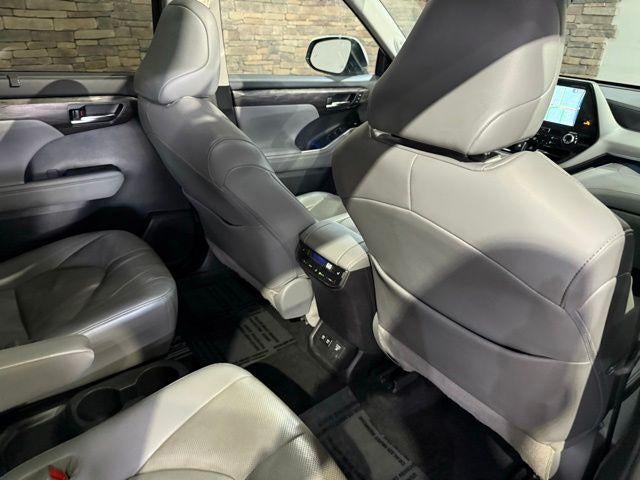 2021 Toyota Highlander Hybrid Platinum