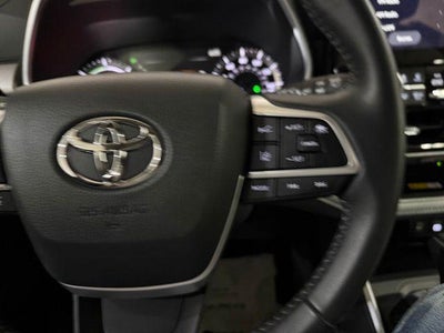 2025 Toyota Highlander Hybrid XLE