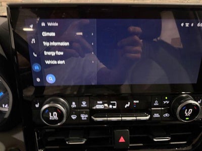 2025 Toyota Highlander Hybrid XLE