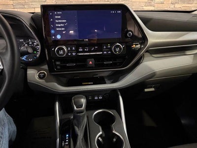 2025 Toyota Highlander Hybrid XLE