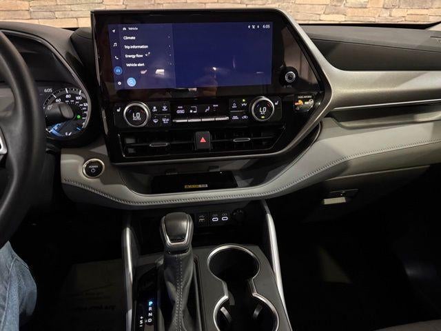 2025 Toyota Highlander Hybrid XLE