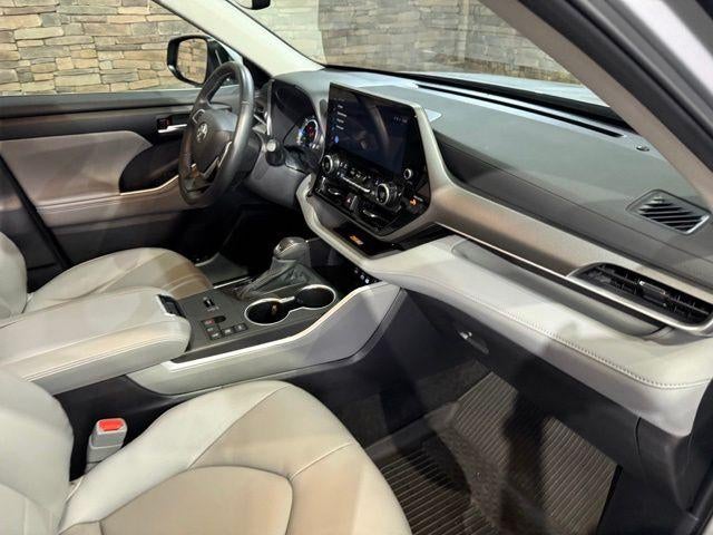2025 Toyota Highlander Hybrid XLE