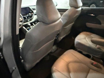 2025 Toyota Highlander Hybrid XLE