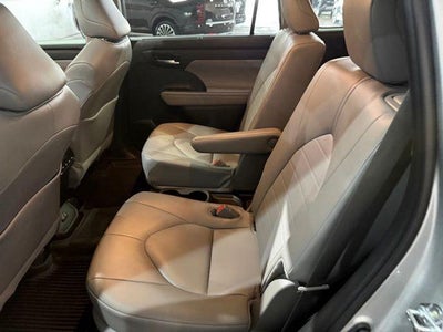 2025 Toyota Highlander Hybrid XLE