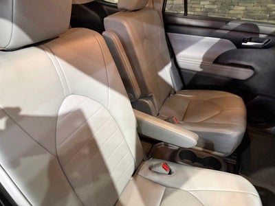 2025 Toyota Highlander Hybrid XLE