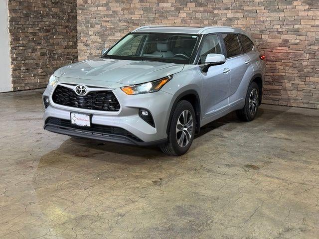 2025 Toyota Highlander Hybrid XLE