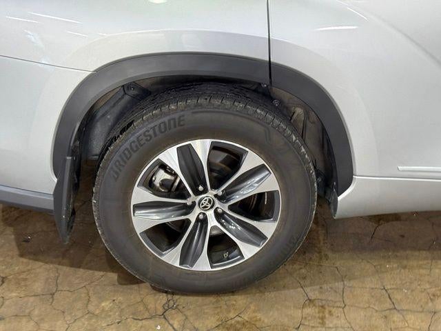 2025 Toyota Highlander Hybrid XLE