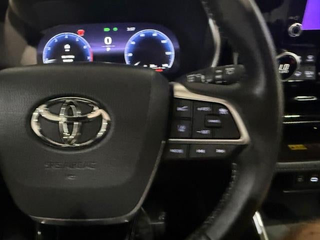 2025 Toyota Highlander LE
