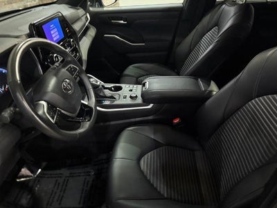 2025 Toyota Highlander LE