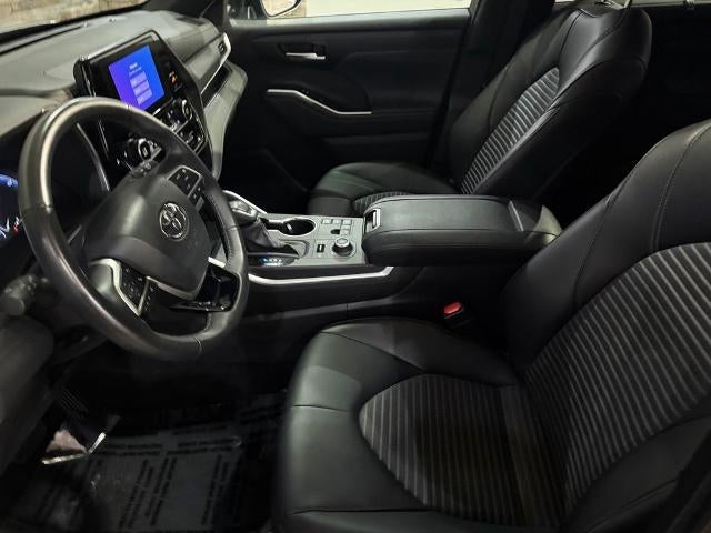 2025 Toyota Highlander LE