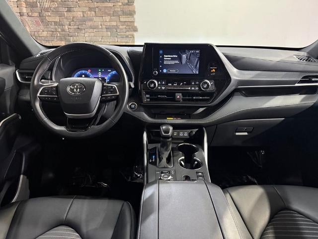 2025 Toyota Highlander LE