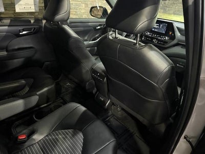 2025 Toyota Highlander LE
