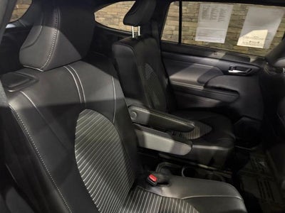 2025 Toyota Highlander LE