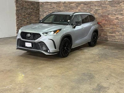 2025 Toyota Highlander LE