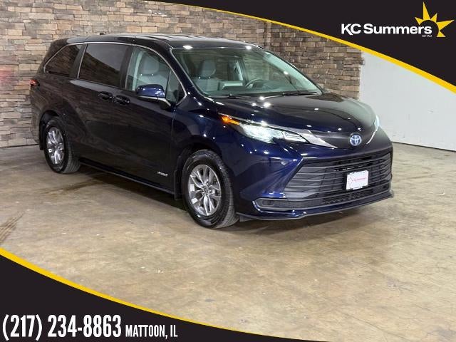 2021 Toyota Sienna LE